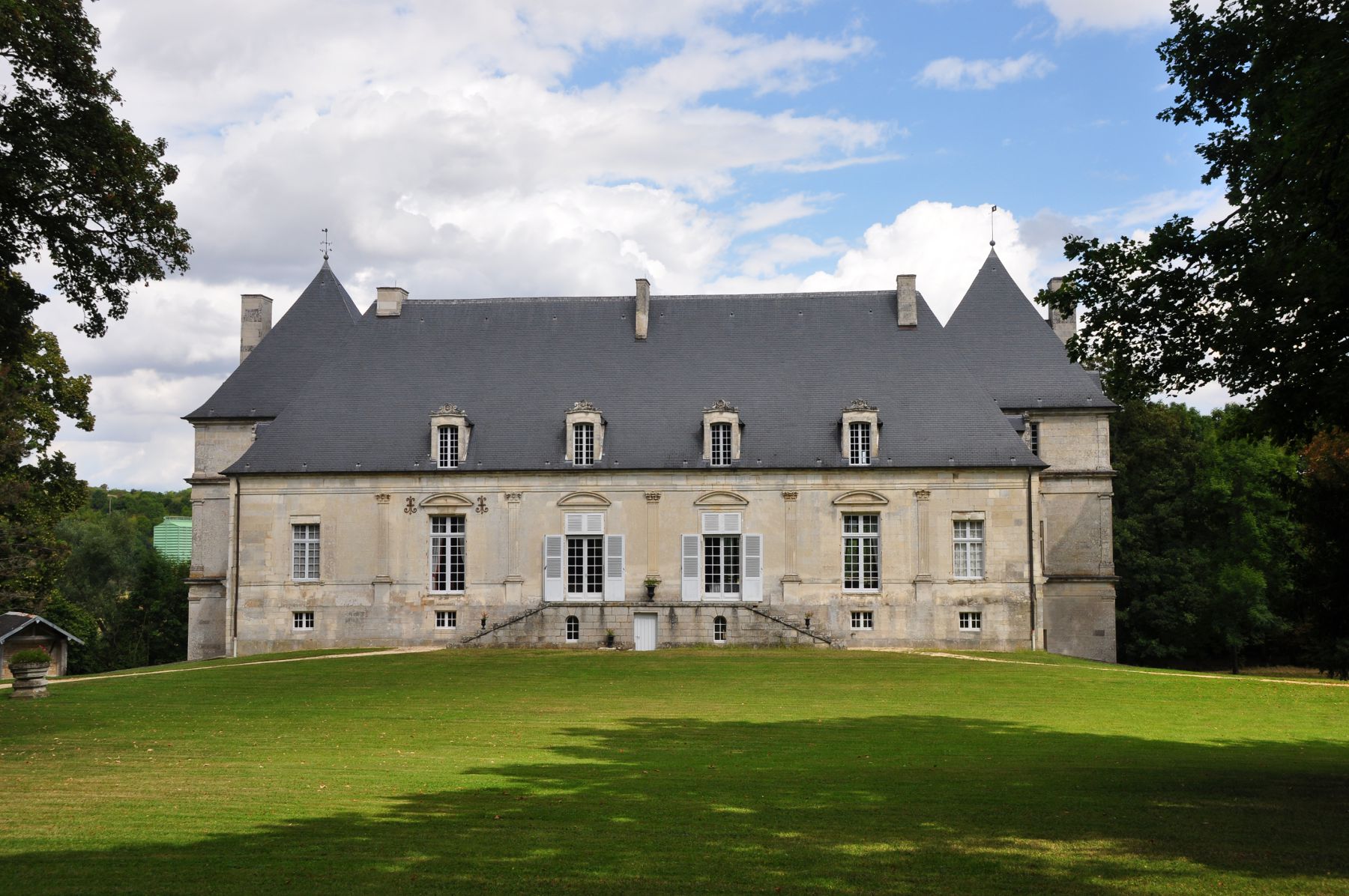 Nuits-sur-Armancon